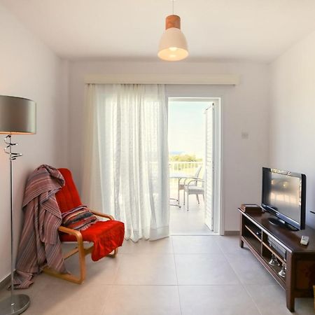 Jimmy'S Flat Apartment Paralimni Exterior photo