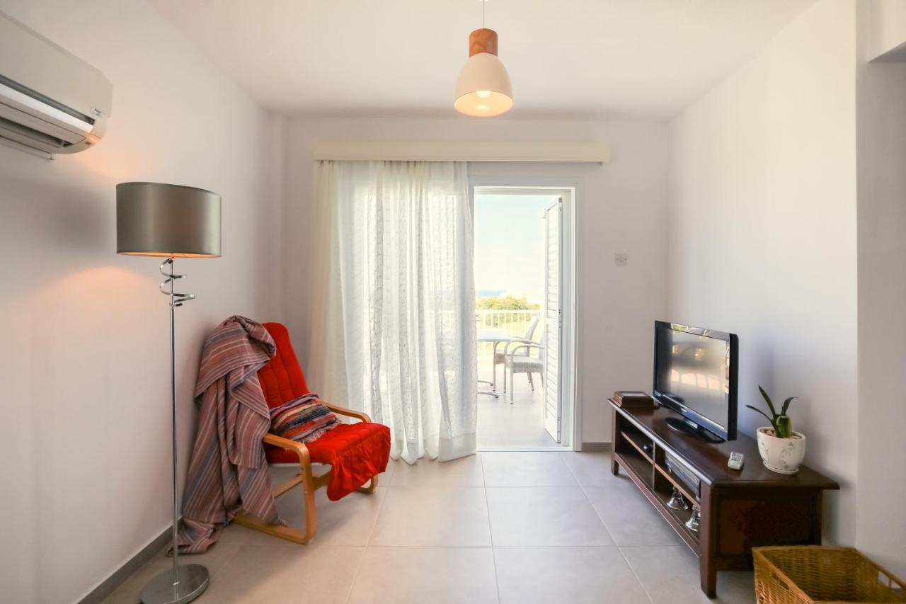 Jimmy'S Flat Apartment Paralimni Exterior photo